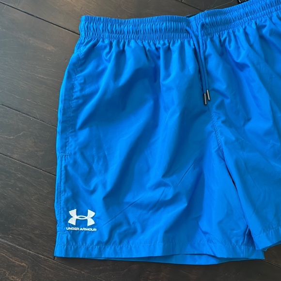 Under Armour Blue Athletic Training Shorts NWT L - Picture 2 of 10